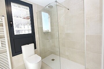 Appartements de luxe de 2 chambres à côté de la plage à calpe in Maisons de Mer