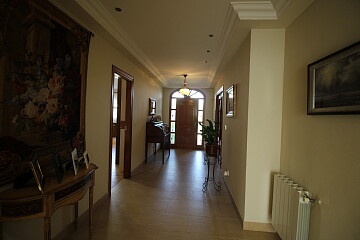 Villa individuelle avec piscine et barbecue dans le centre d'elche in Maisons de Mer