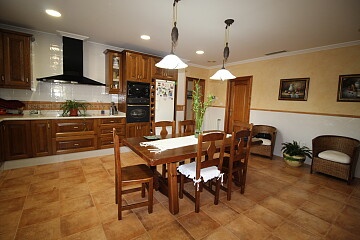 Villa individuelle avec piscine et barbecue dans le centre d'elche in Maisons de Mer