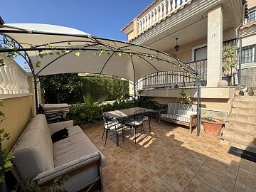 Detached south-facing villa with garage, large terrace, communal pool, sea views in Maisons de Mer