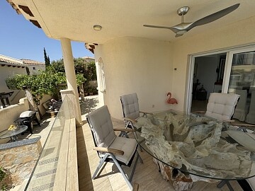 Chalet independiente primera línea de campo de golf con piscina, garaje y magnificas vistas in Maisons de Mer