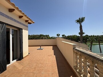 Chalet independiente primera línea de campo de golf con piscina, garaje y magnificas vistas in Maisons de Mer